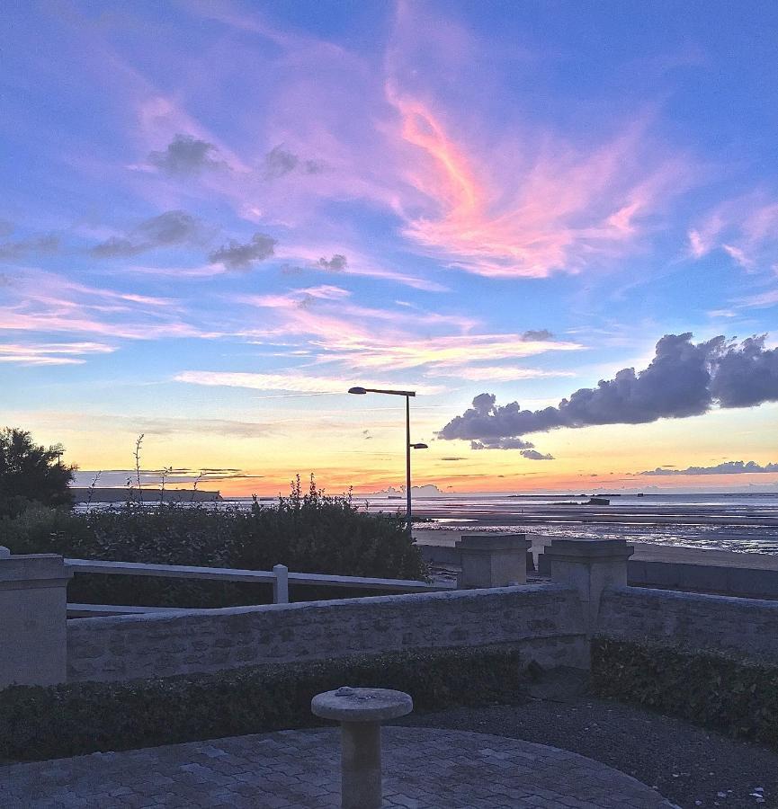 Villa Lumineuse En Front De Mer - Gold Beach Анель Экстерьер фото